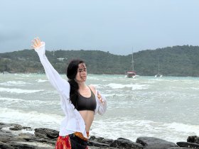 Girl Lonely_flower - OTAeMI8q8Toj.jpg