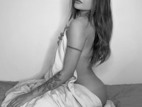 Girl LaurenCream - Aa1thf7VnEHM.jpg